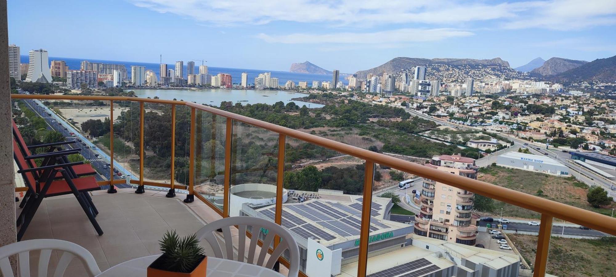 En La Playa. Planta 19. Vistas Espectaculares. 2 Terrazas. Appartement *